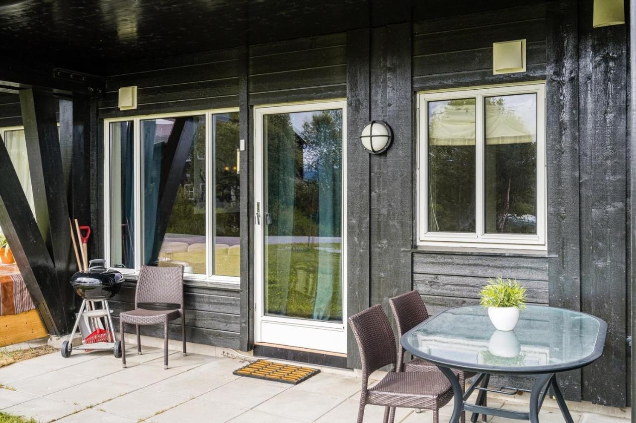 Leilighet Beitostolen Sentrum, Terrasse Og Innendors Parkering Luaran gambar