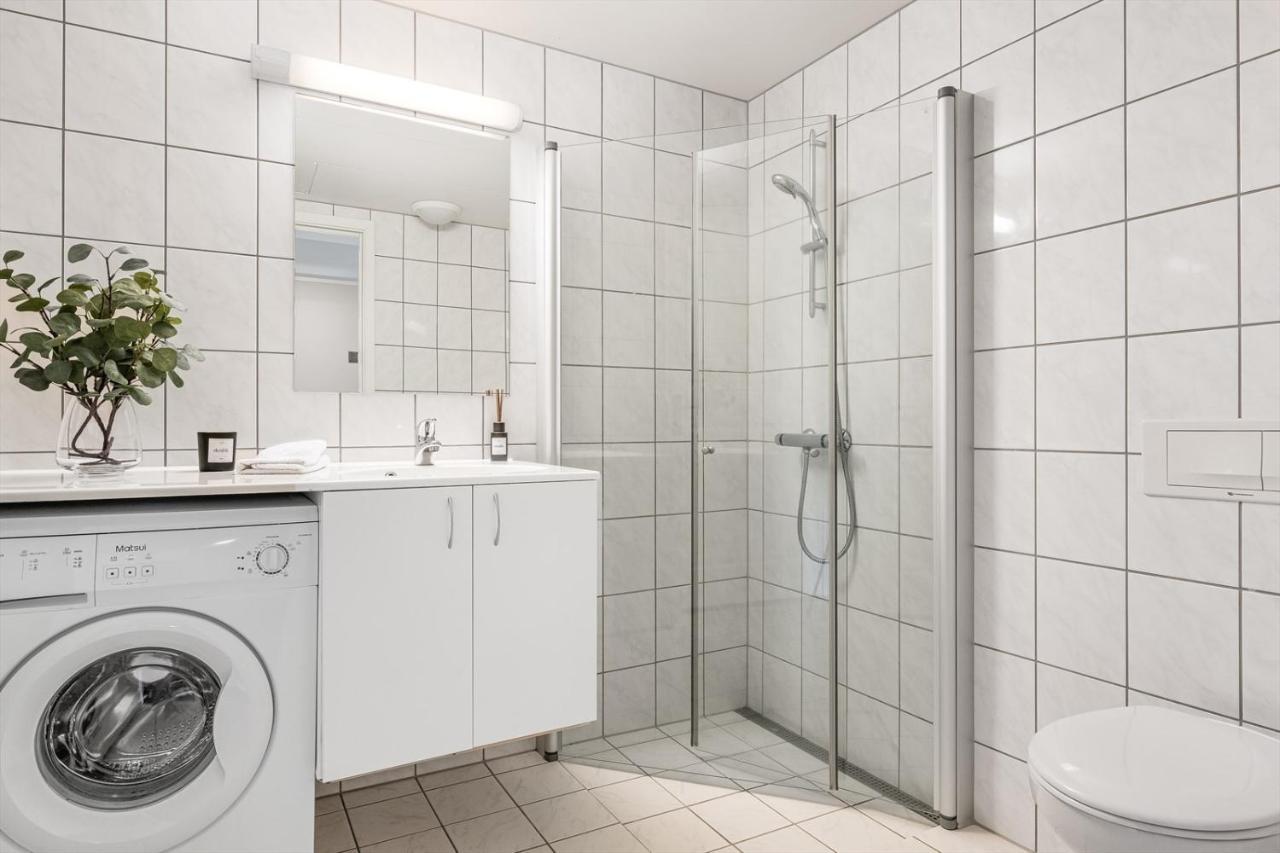Leilighet Beitostolen Sentrum, Terrasse Og Innendors Parkering Luaran gambar